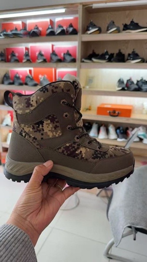 Breathable Men’s Sneakers for Daily Wear – Sporty Look & Feel