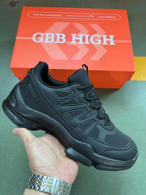 Durable Sports Sneakers – Stylish & Lightweight for Men